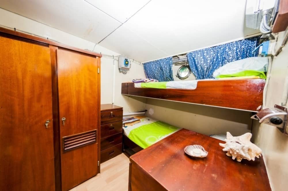 Explorez Marsaxlokk en une demi-journée : louez un bateau à moteur pour 4 h