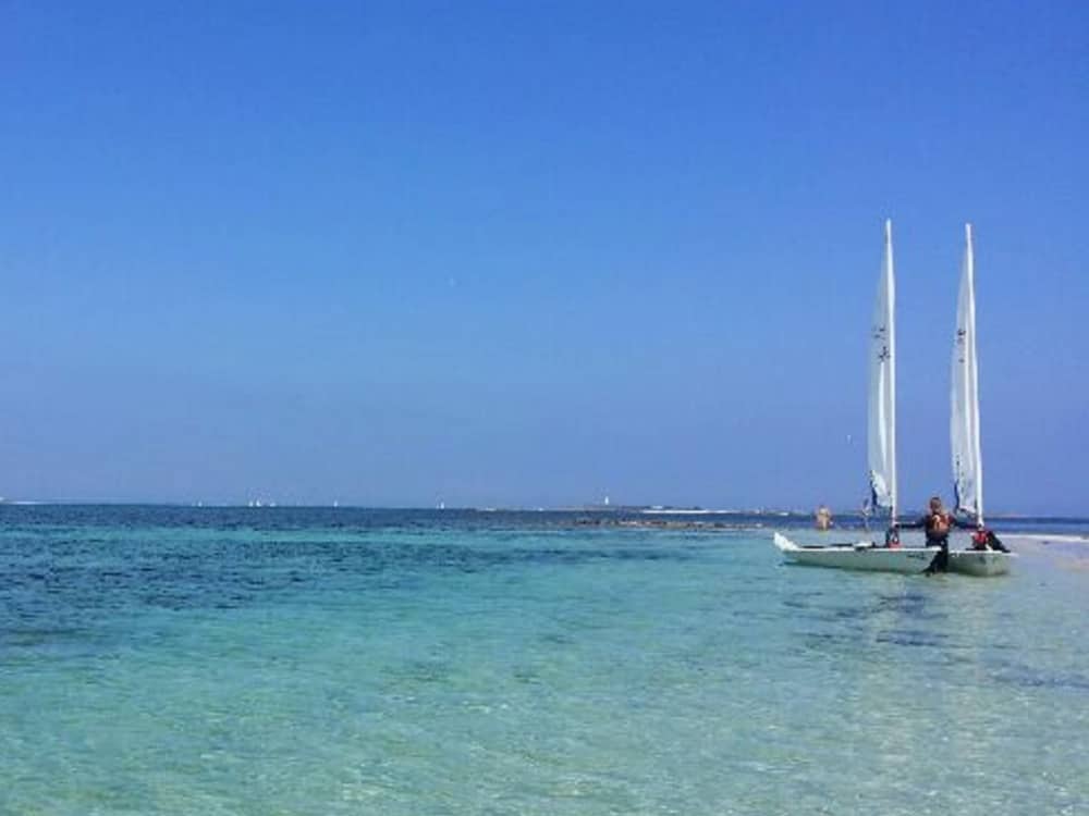 Détente à Auray : 10 heures de soleil sur un bateau à moteur