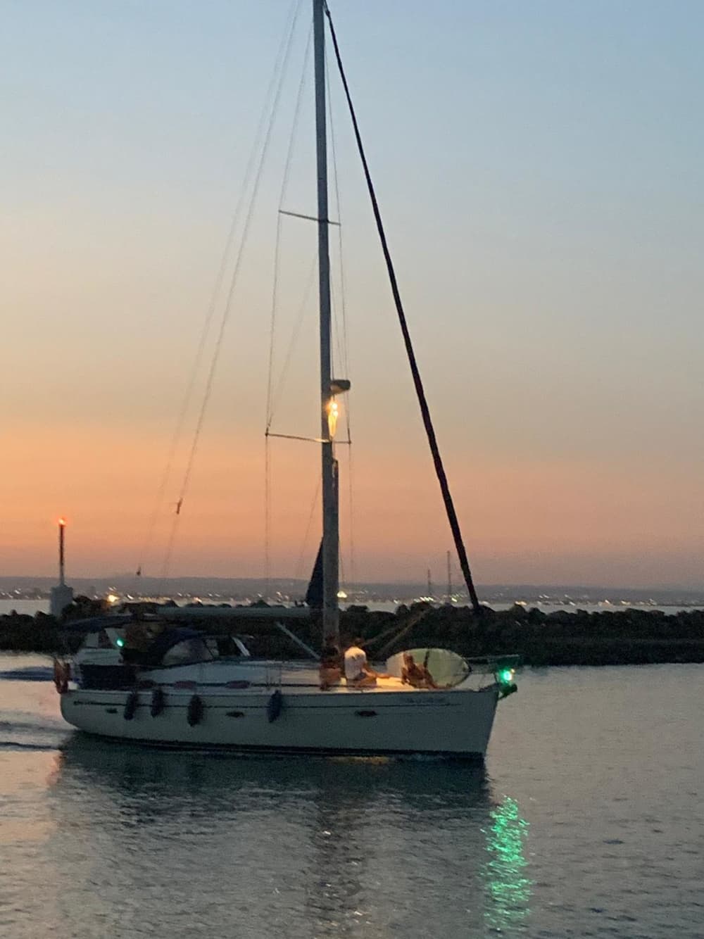 Spend a 8h sailing around San Javier, Murcia on a sailboat