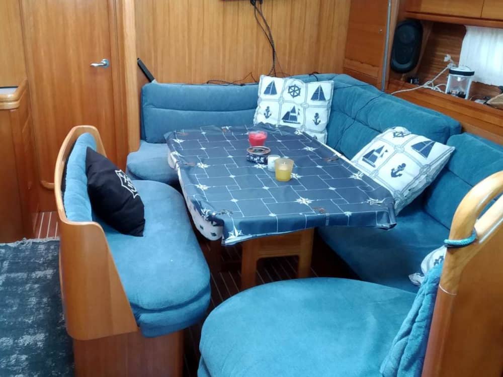 Spend a 8h sailing around San Javier, Murcia on a sailboat