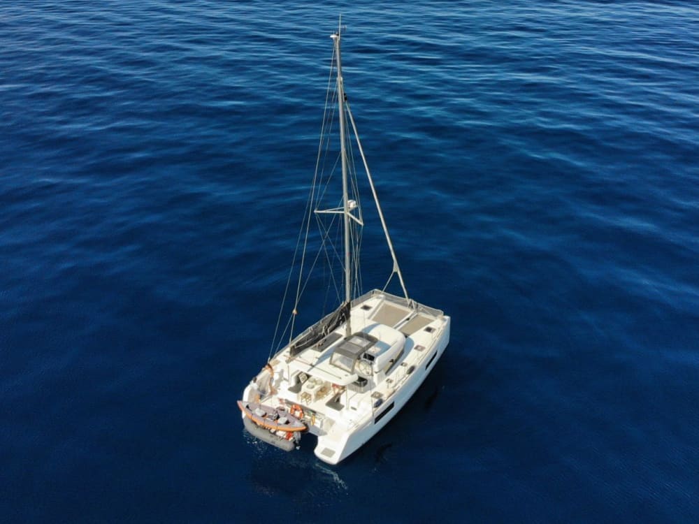 Aventura en Ibiza: navega hacia Es Vedrá y descubre rincones secretos