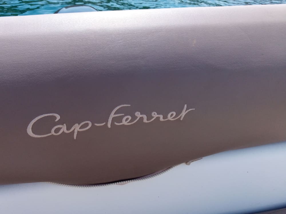 Découvrez Argelès-sur-Mer lors d'une excursion d'une journée en bateau à moteur.