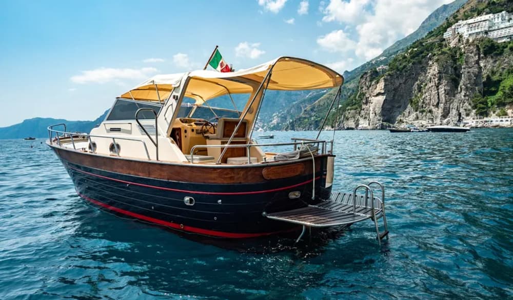 De Nerano à la côte amalfitaine : visite privée de 8 heures en bateau