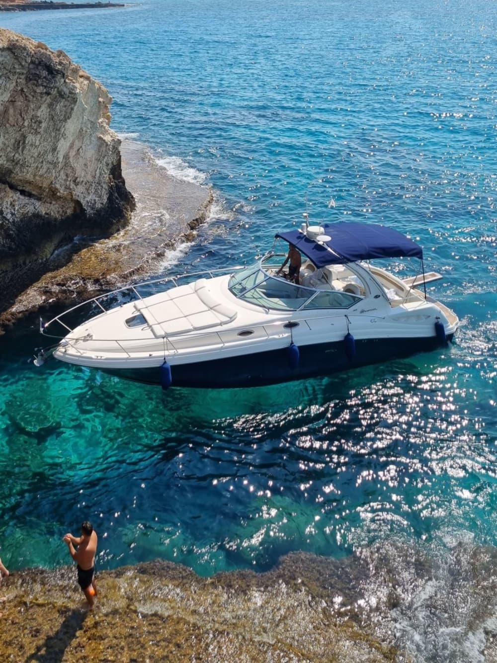 Heldagskryssning i Ayia Napa med Sea Ray 375