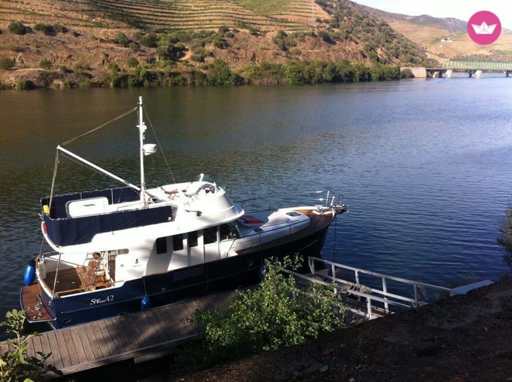 Porto e Além: Cruzeiro Cênico de 3 Horas em Iate até o Atlântico