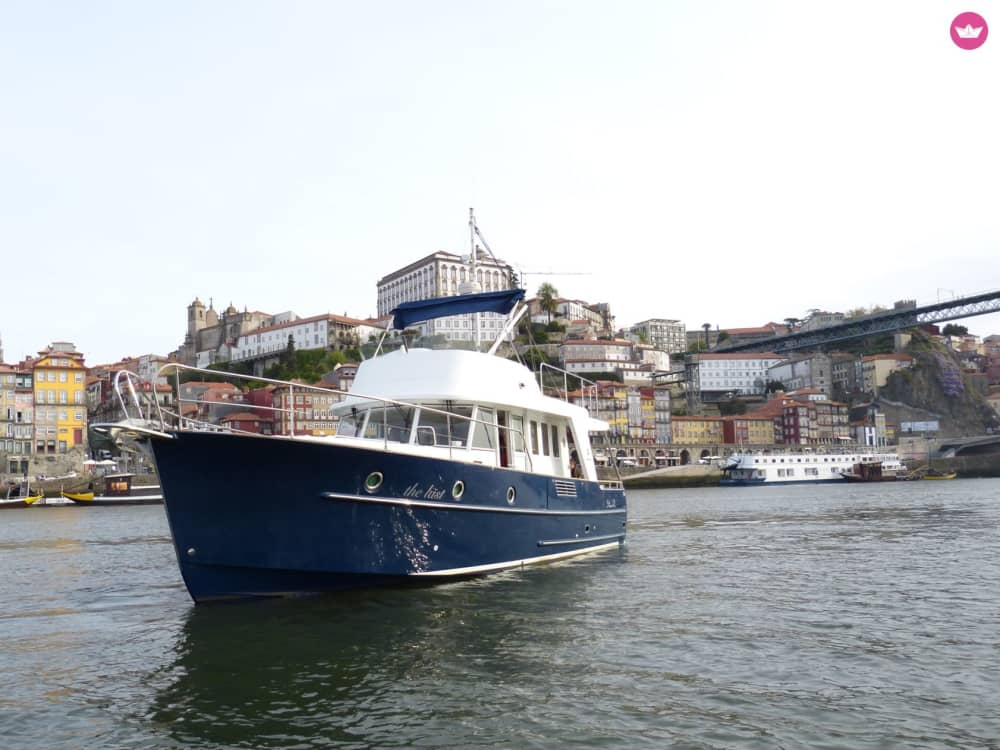 Porto e Além: Cruzeiro Cênico de 3 Horas em Iate até o Atlântico