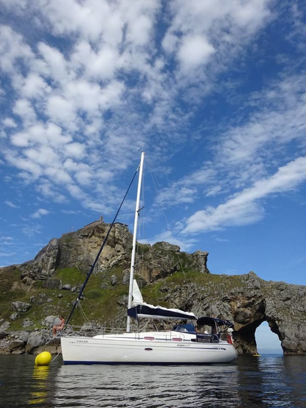 Escursione in barca a vela di un'intera giornata alle Bermeo.