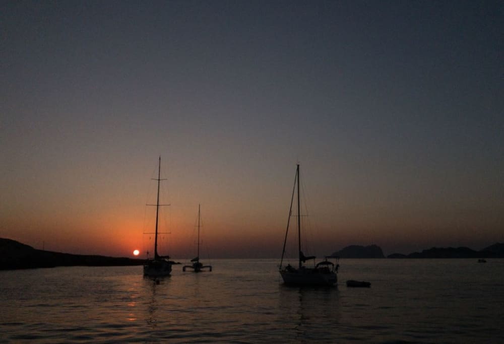 Zonsondergangzeilen – Estaque Cove – Aperitief-snorkelen bij zonsondergang