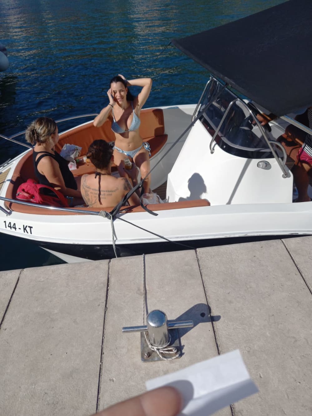 Ferme mytilicole et dégustation de vins – Croisière de 4 heures dans la baie