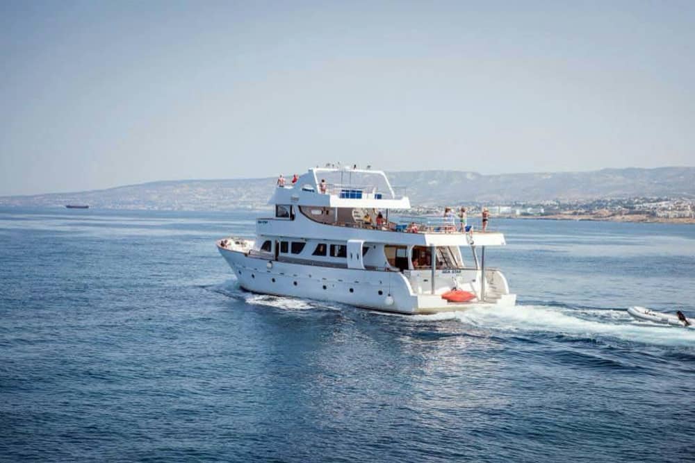 Coral Bay & Zeegrotten Tour – Paphos, 4 uur