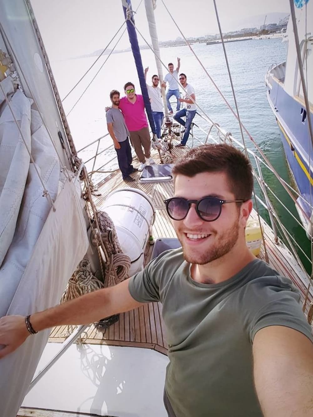 Spend a 9h sailing around Palaio Faliro on a sailboat