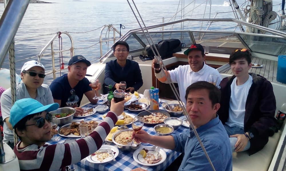 Spend a 9h sailing around Palaio Faliro on a sailboat