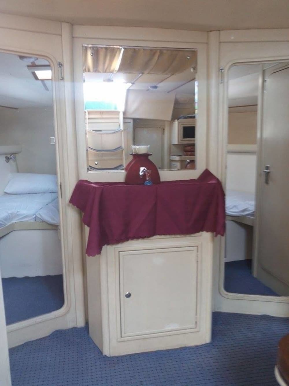 Spend a 9h sailing around Palaio Faliro on a sailboat