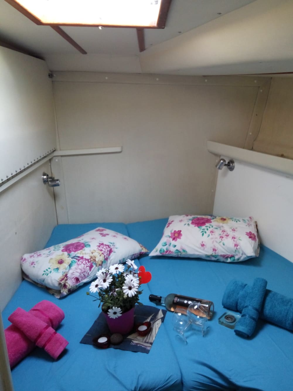 Spend a 9h sailing around Palaio Faliro on a sailboat