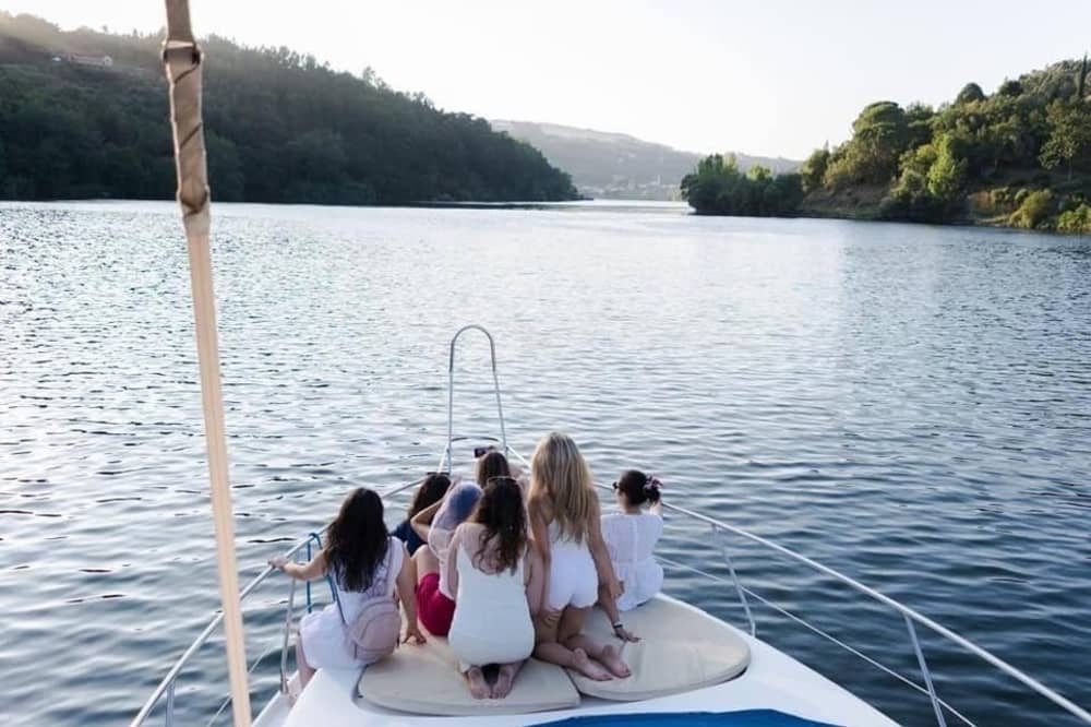 Descubrimiento de Castelo de Paiva en medio día: Una breve escapada en lancha motora.
