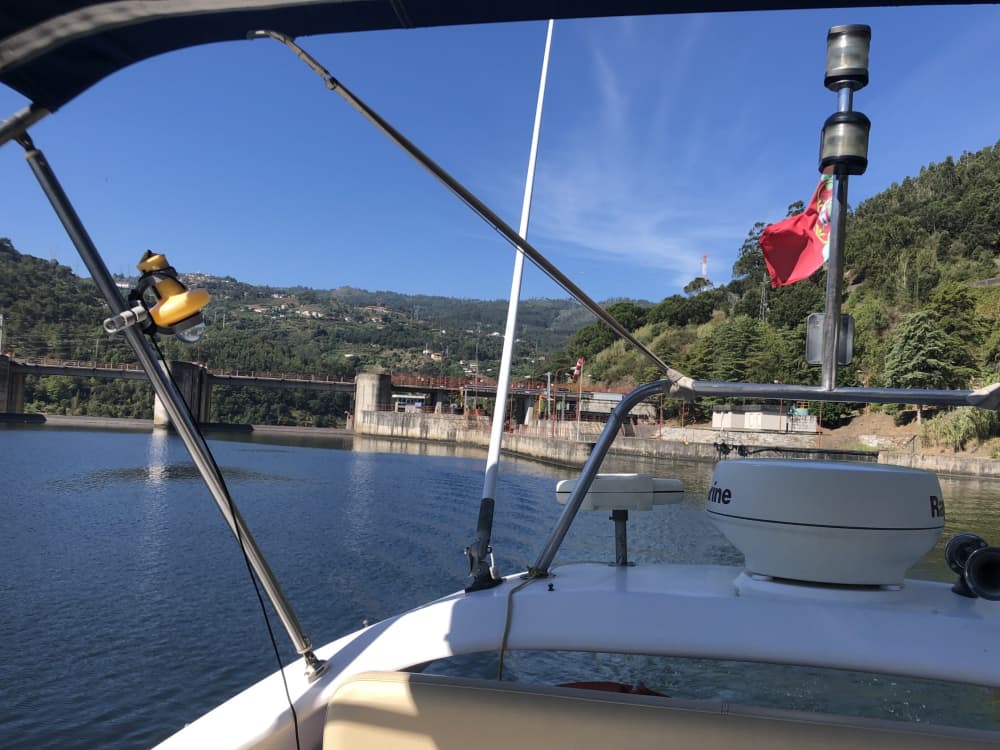 Descubrimiento de Castelo de Paiva en medio día: Una breve escapada en lancha motora.