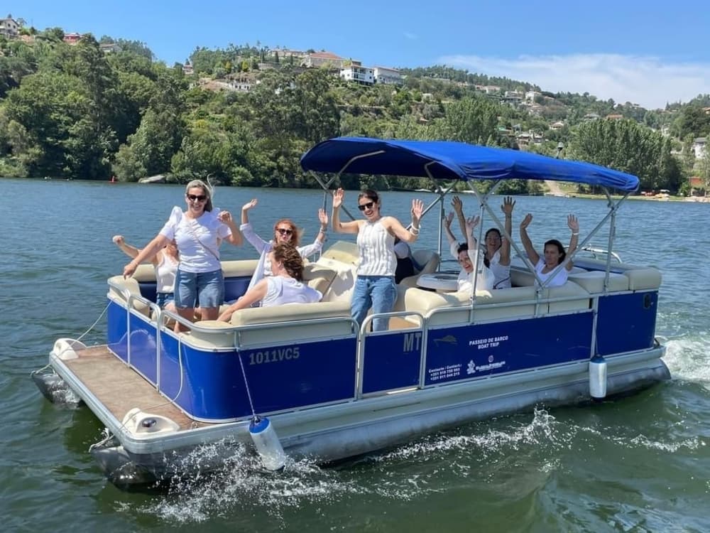 Navegación por el río Paiva con visita a la “Ilha dos Amores” (Isla de los Enamorados).