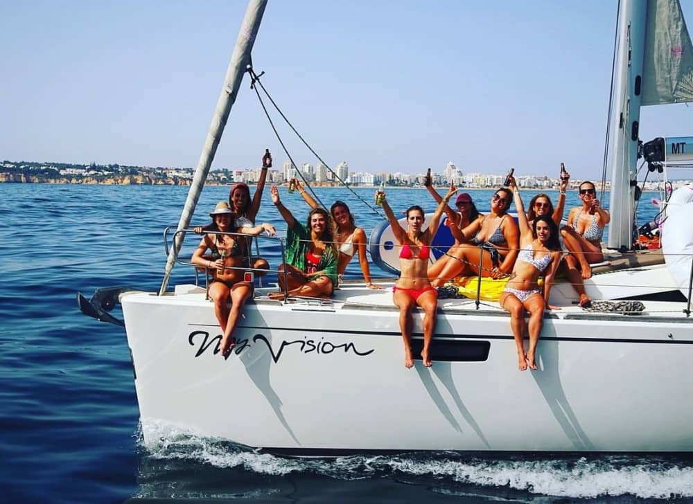 Aventure en voilier d'une journée complète de Lisbonne à Cascais – soleil, mer et détente