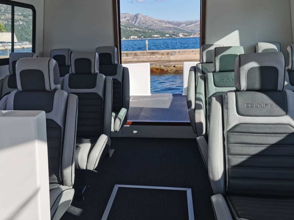 Discover Korčula on a motorboat for 9h