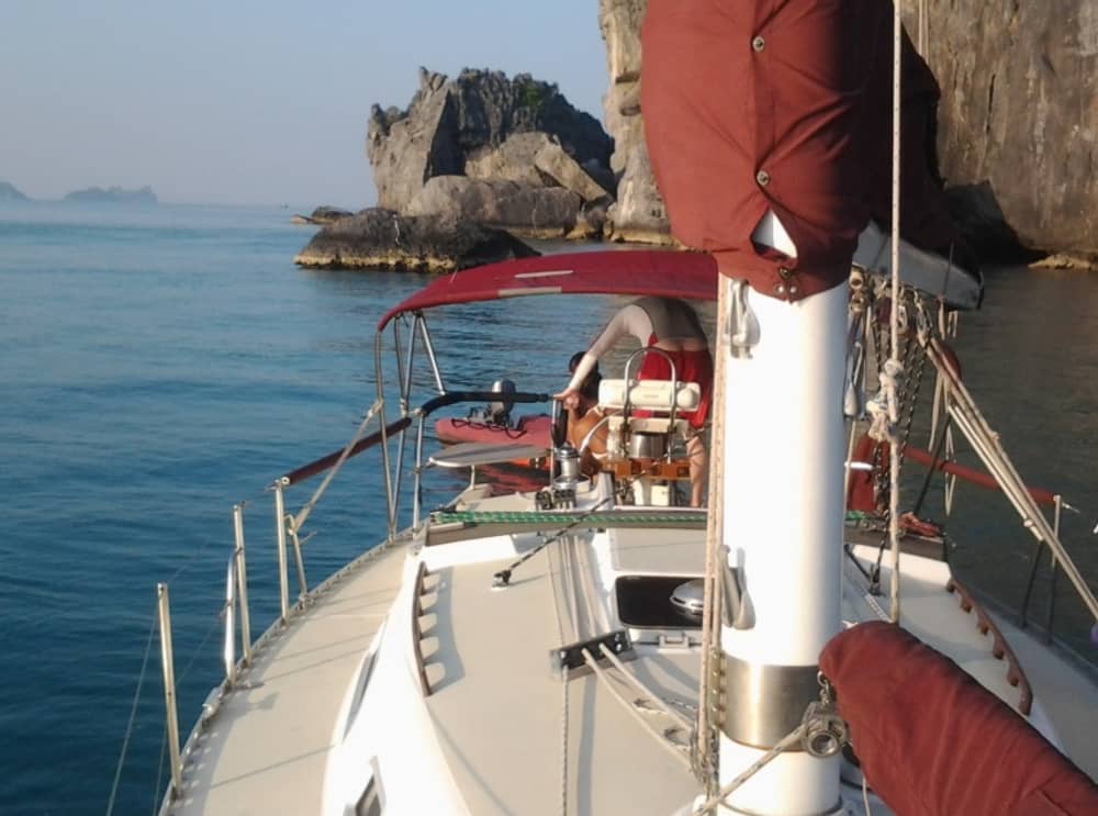 Spend a 7h sailing around Ko Samui District on a sailboat
