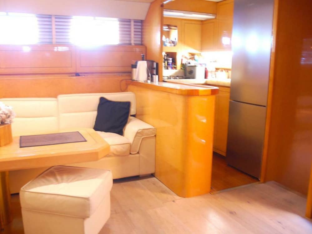 Daily trip on a motor yacht departing from Saint-Tropez