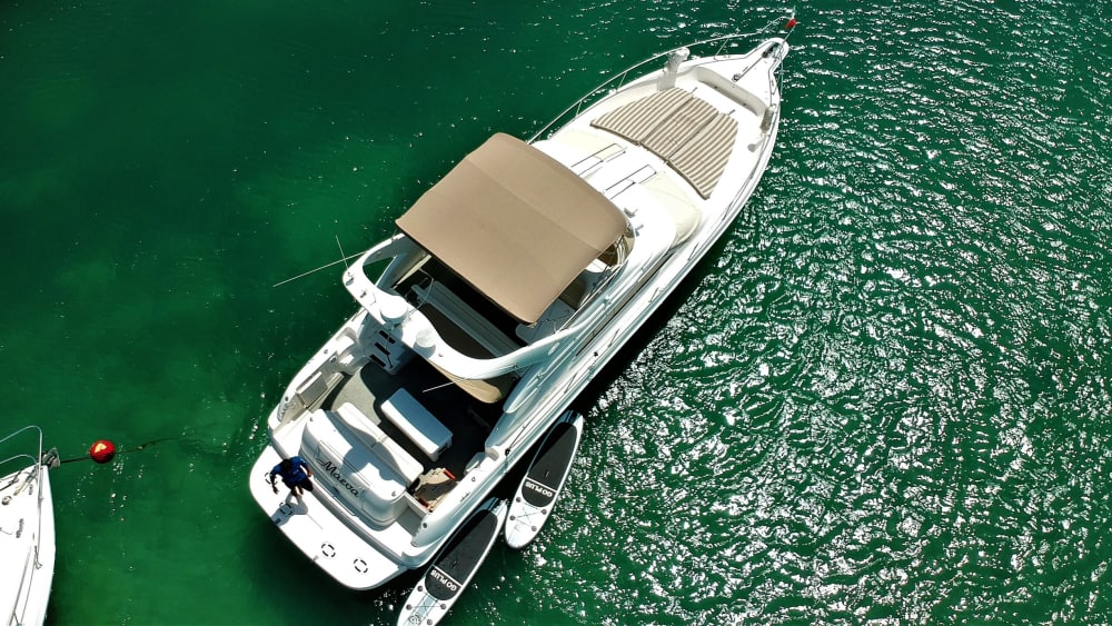 En heldag av magi i Puerto Aventuras på en motoryacht