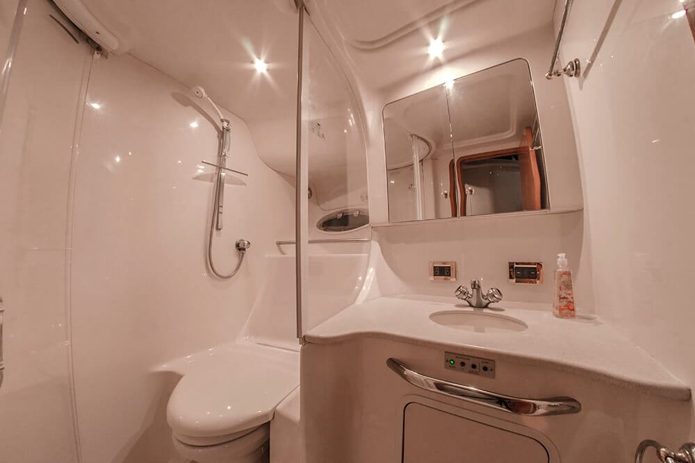 En heldag av magi i Puerto Aventuras på en motoryacht