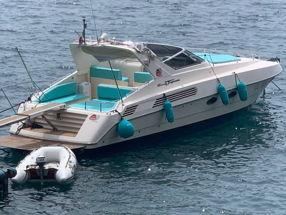 4h of Dolce Vita to discover Porto Cervo on a motorboat