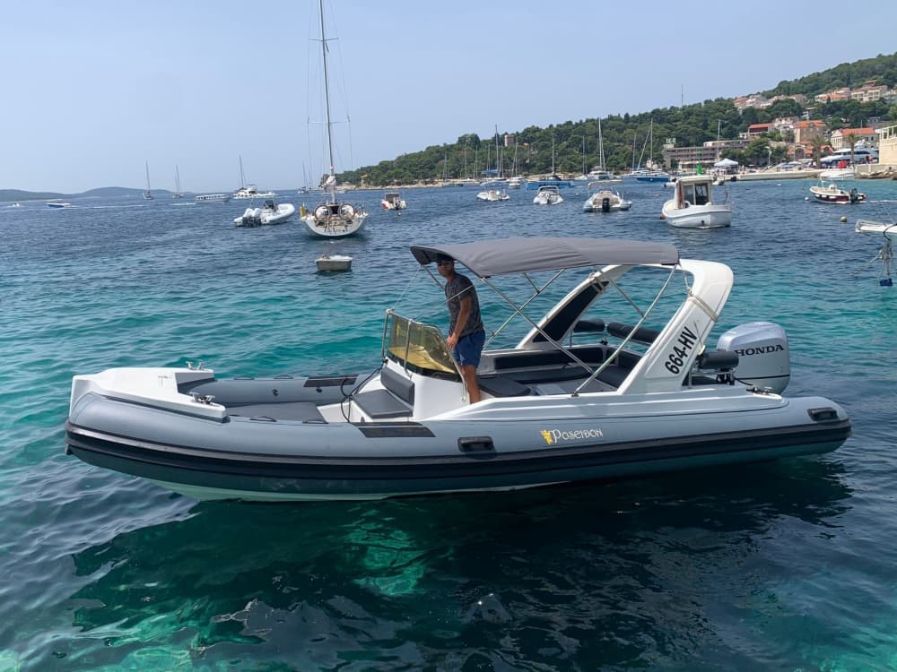 Joyaux cachés de l'Adriatique : grotte bleue, baies secrètes et merveilles côtières