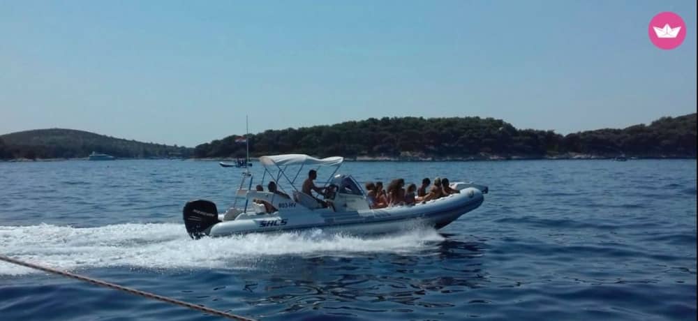 Rêves adriatiques : une excursion d'une journée complète à la découverte d'une île et d'une grotte