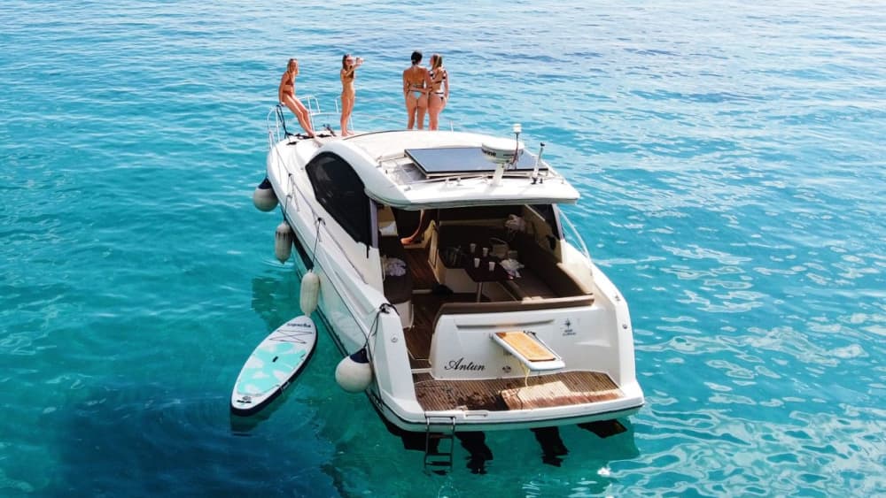 Full-day private boat trip to the Elaphiti Islands from Dubrovnik