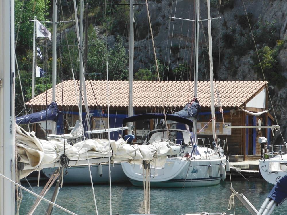 Genießen Sie einen ganzen Tag Segeln in Cassis auf einem Segelboot