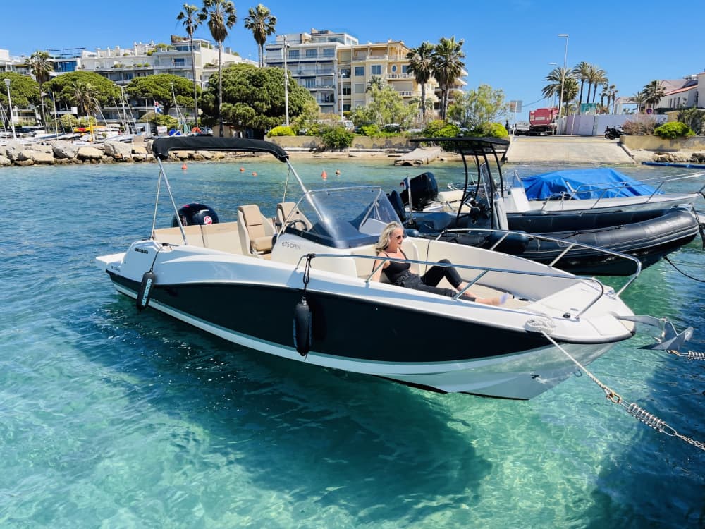 dagsutflykt runt Cannes med motorbåt