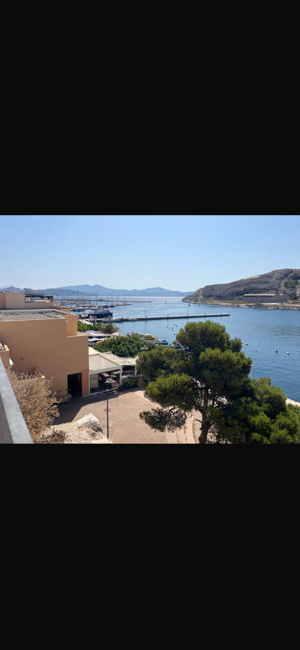 Heading for the Frioul Calanques: an exceptional day out from Marseille