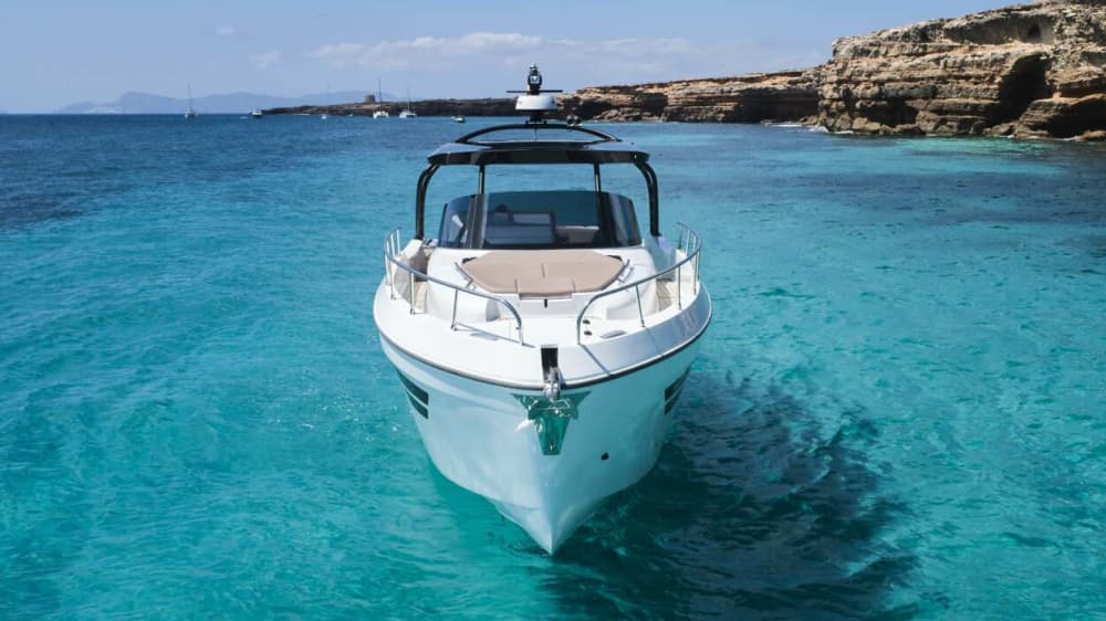 Passeio exclusivo de lancha de luxo de 8 horas até Es Vedrà