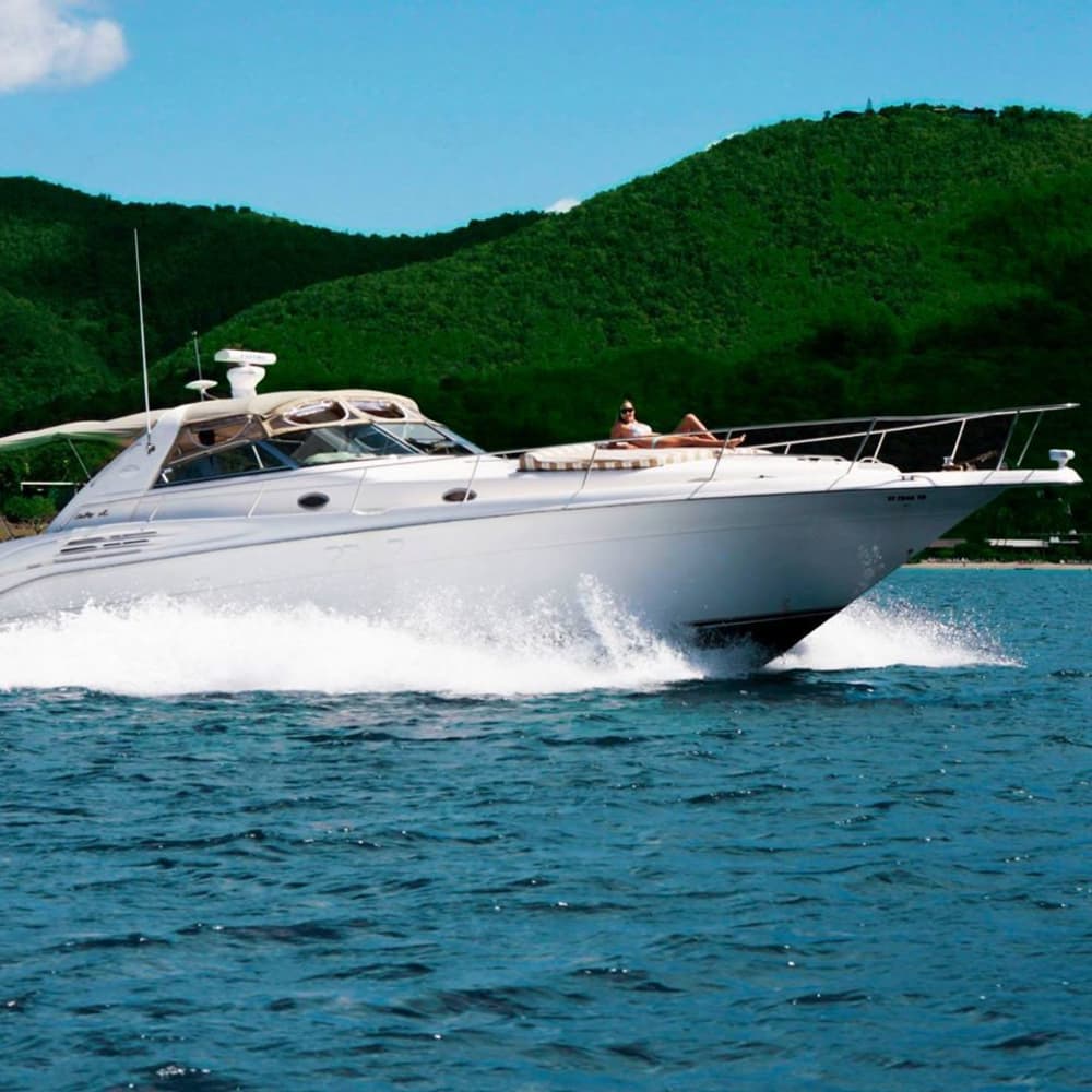 4 uur om Charlotte Amalie te verkennen per motorboot.