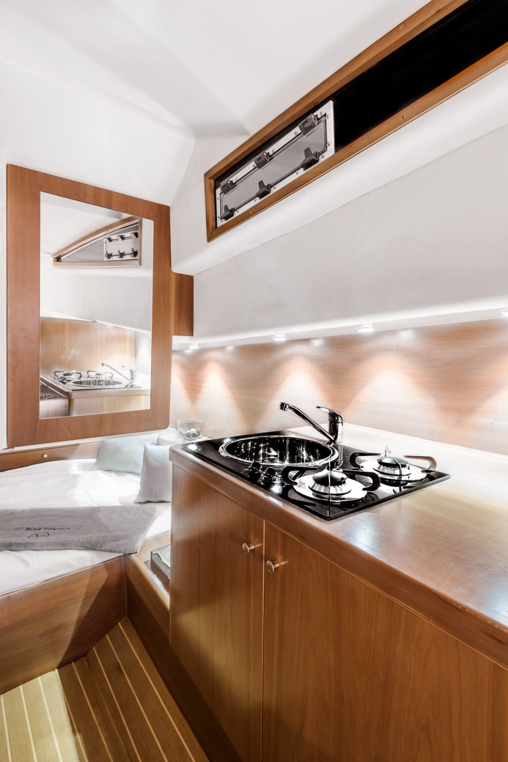 Discover Dubai: Half-day of pure joy on a motorboat
