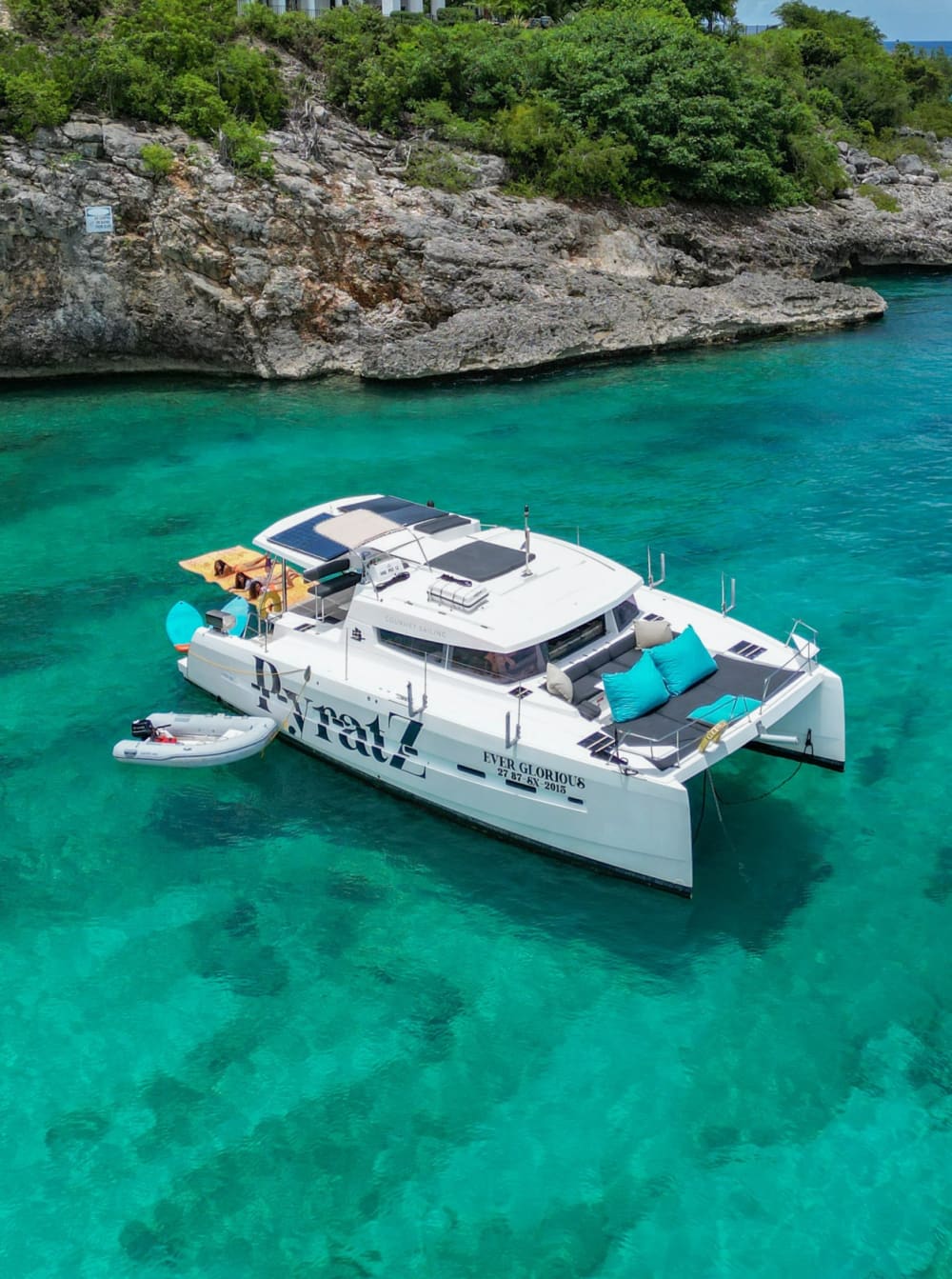 Cap sur le bonheur : une journée complète de navigation authentique en catamaran dans la baie de Simpson