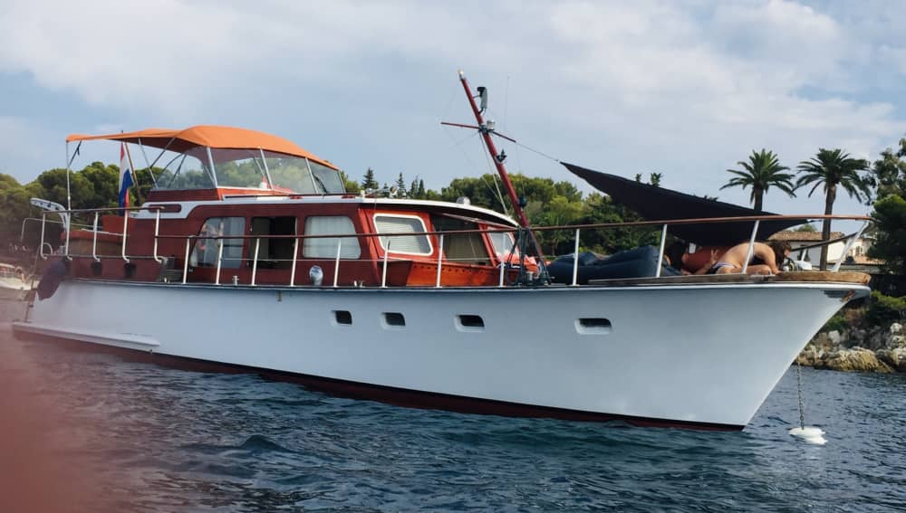 Prywatny rejs łodzią motorową po Cannes