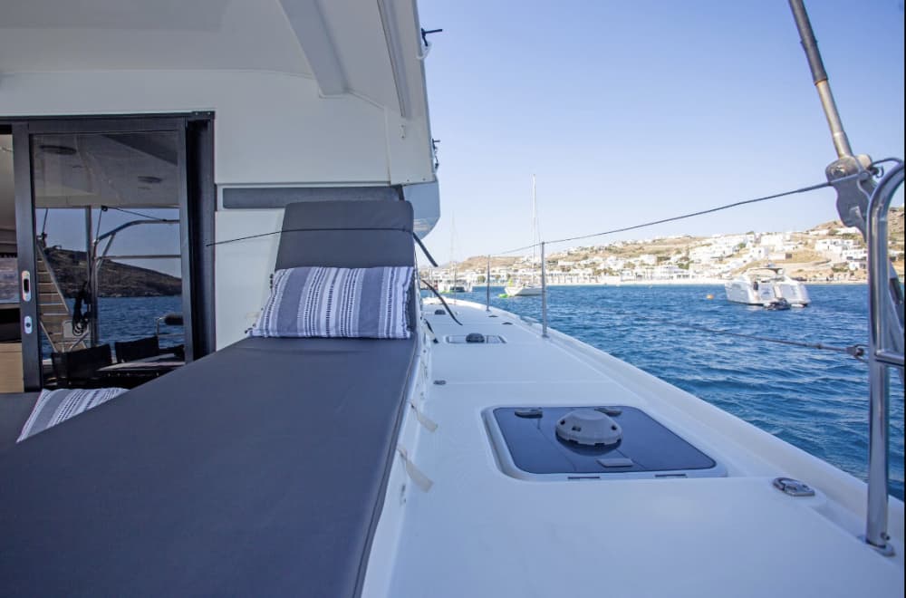 Proteas Bliss: 5 horas de relax de lujo en catamarán privado.