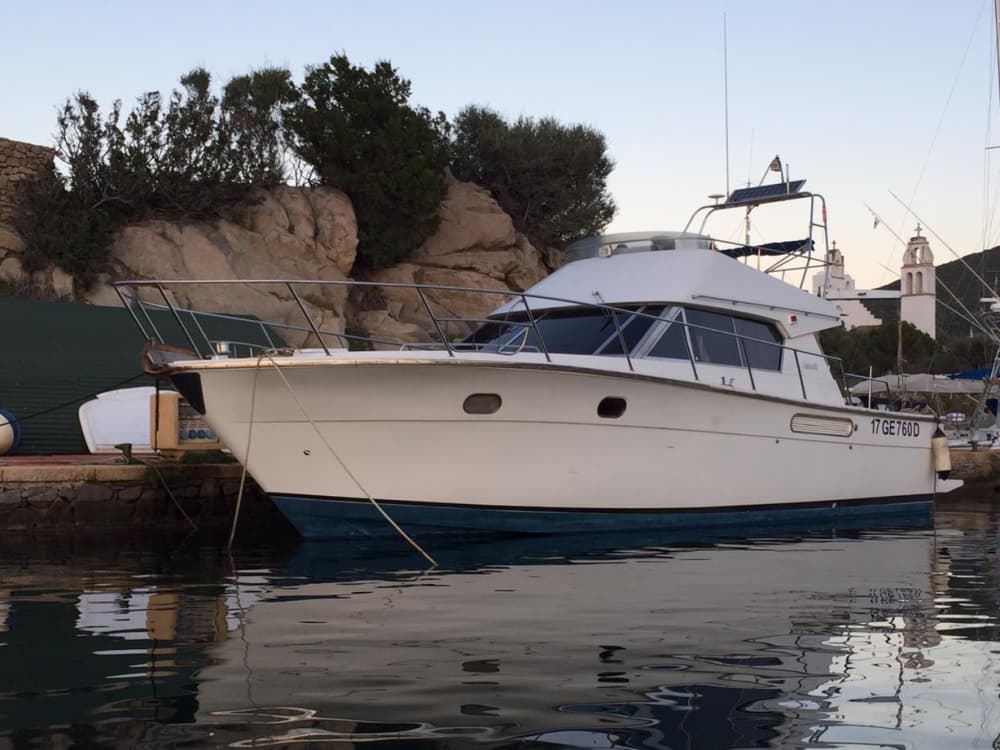 Jouw dag in Marsala: Huur een motorboot voor een dag vol ontdekkingen.