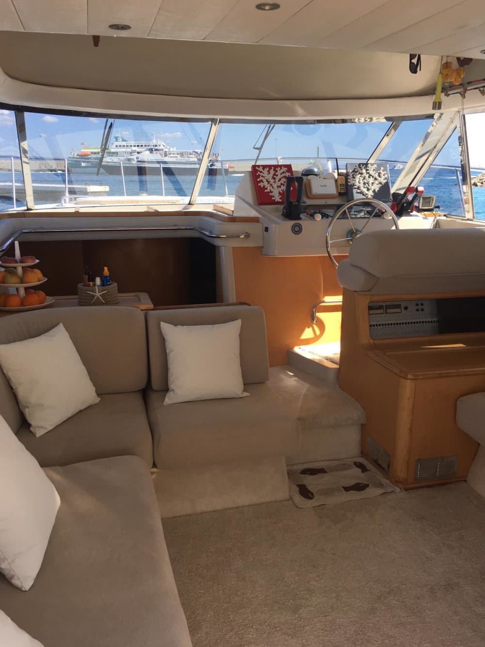 Jouw dag in Marsala: Huur een motorboot voor een dag vol ontdekkingen.