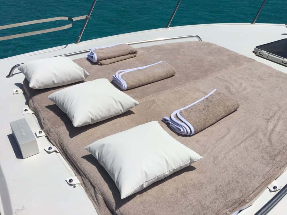 Jouw dag in Marsala: Huur een motorboot voor een dag vol ontdekkingen.