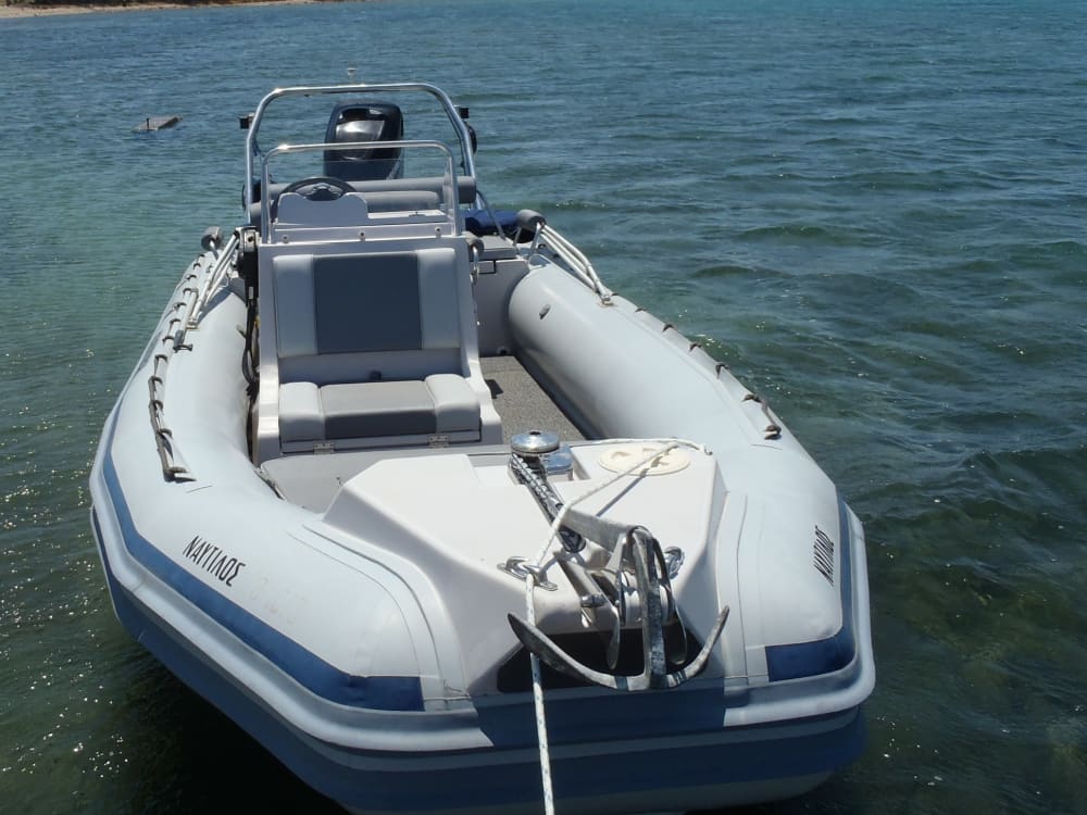 Private boat trip around Paros on a motorboat