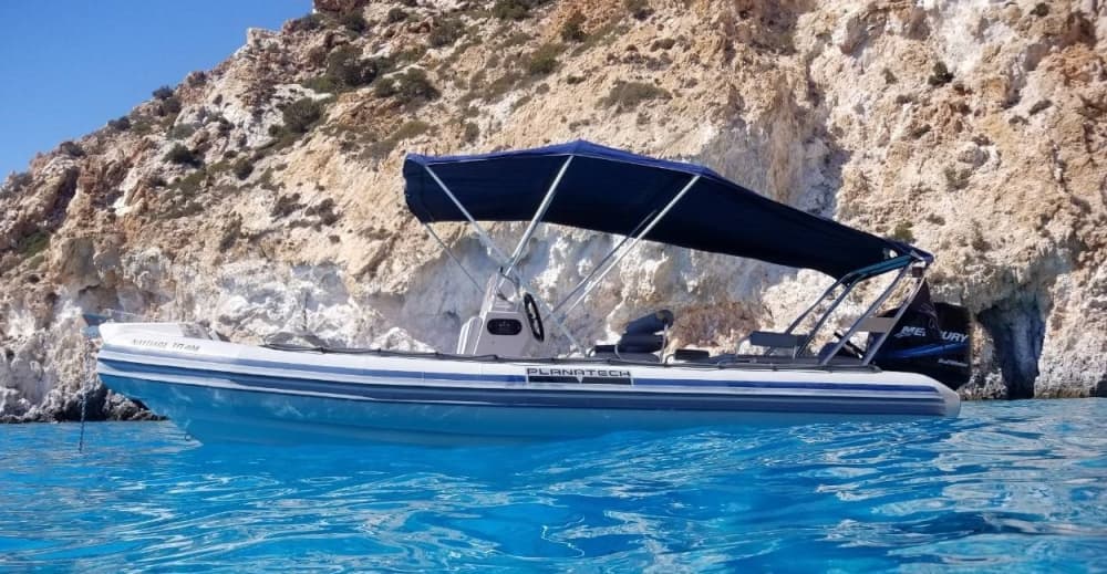 Private boat trip around Paros on a motorboat