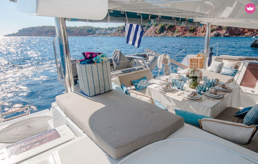 Island Bliss: Beach & Cave Adventure in Naxos