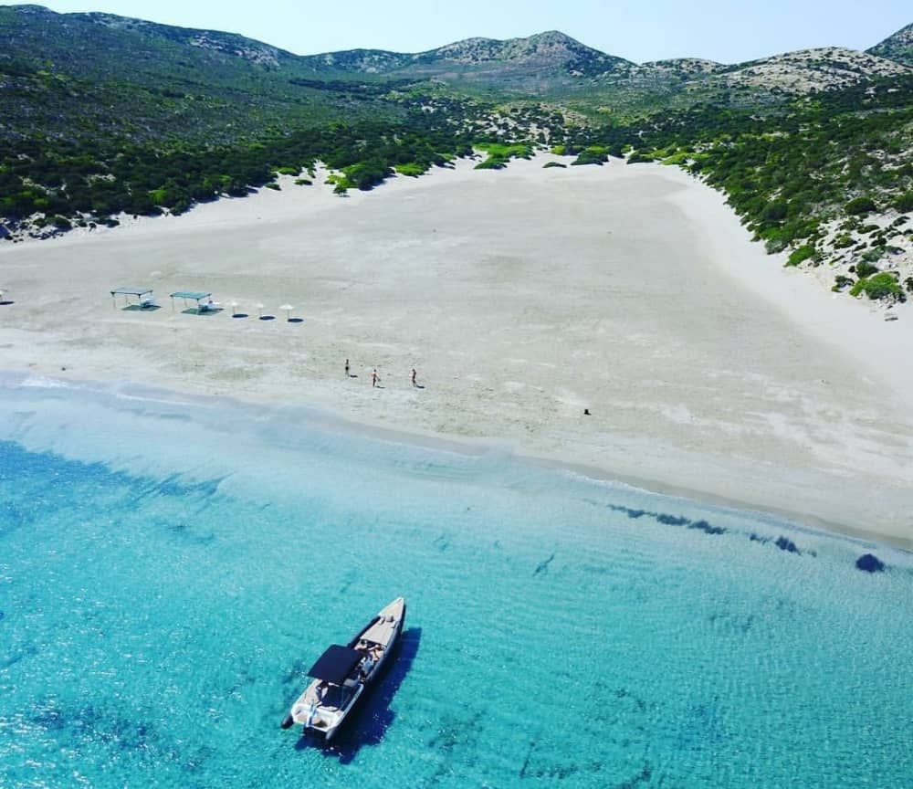 Profitez du soleil lors d'une excursion en bateau de 7 heures à Paros