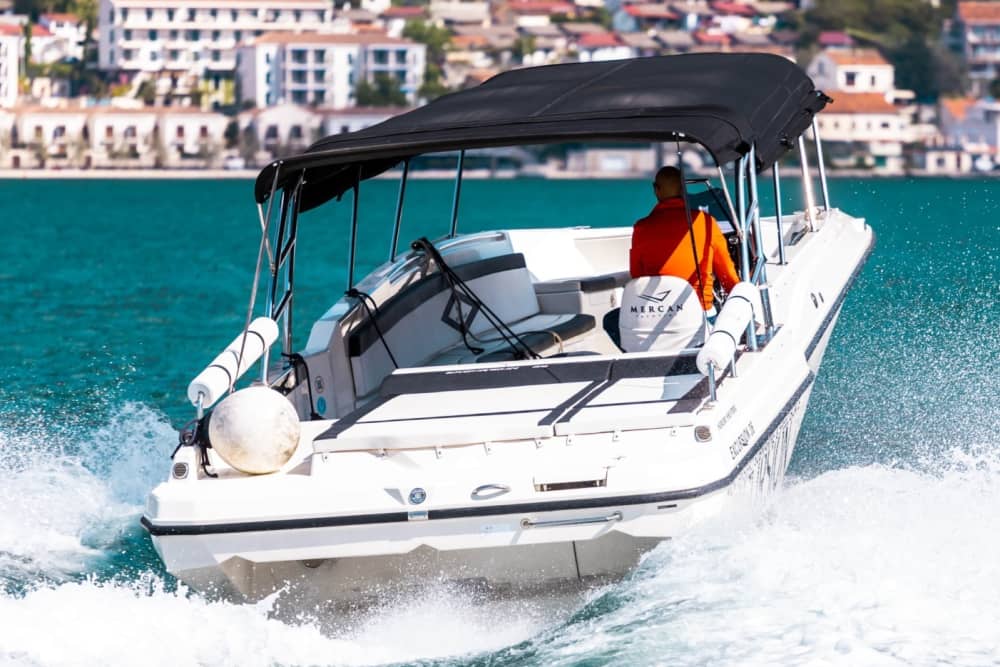Scopri Kotor con un'escursione in motoscafo di un'intera giornata.