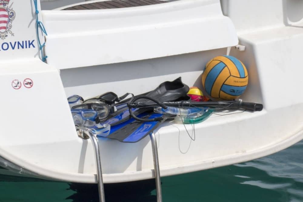 Tour di un giorno intero in barca a vela alle isole Elafiti: Koločep, Lopud e Šipan – Navigazione panoramica e spiagge appartate