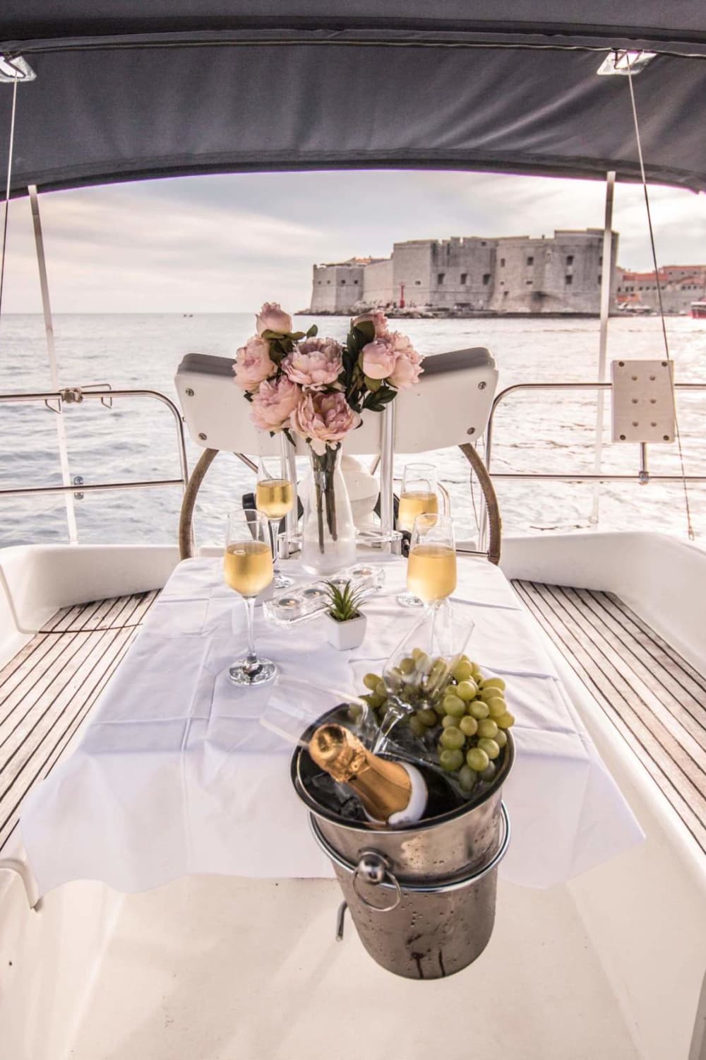 Tour di un giorno intero in barca a vela alle isole Elafiti: Koločep, Lopud e Šipan – Navigazione panoramica e spiagge appartate